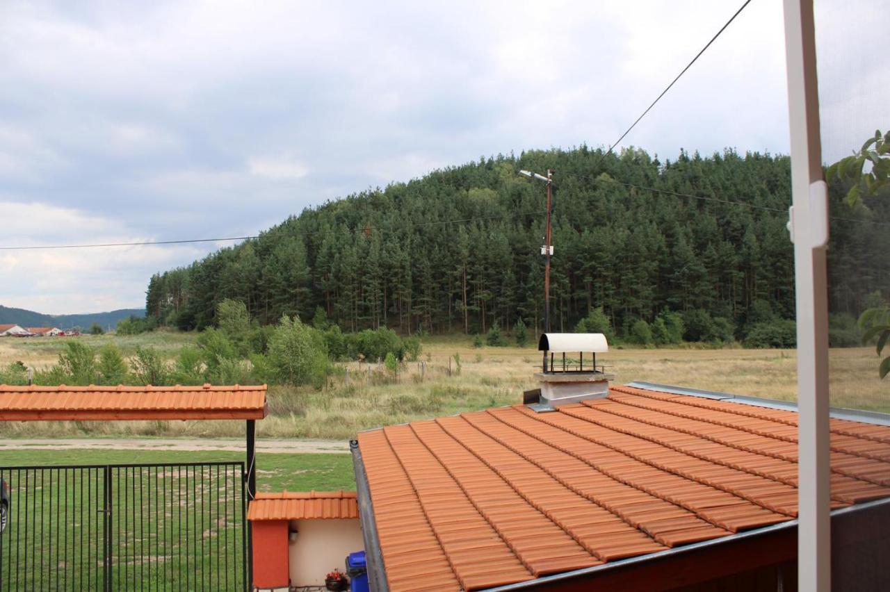 Къщи За Гости Ореха Samokov Esterno foto