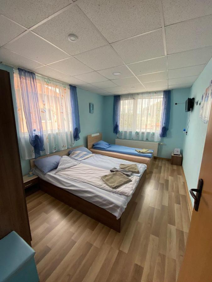 Къщи За Гости Ореха Samokov Esterno foto