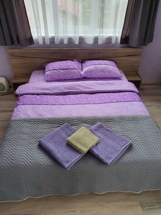 Къщи За Гости Ореха Samokov Esterno foto